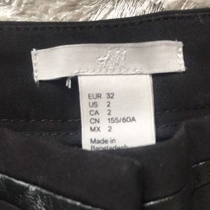 H&M Pants - Skinny cropped black dress pants H&M Pants - Skinny cropped black dress pants